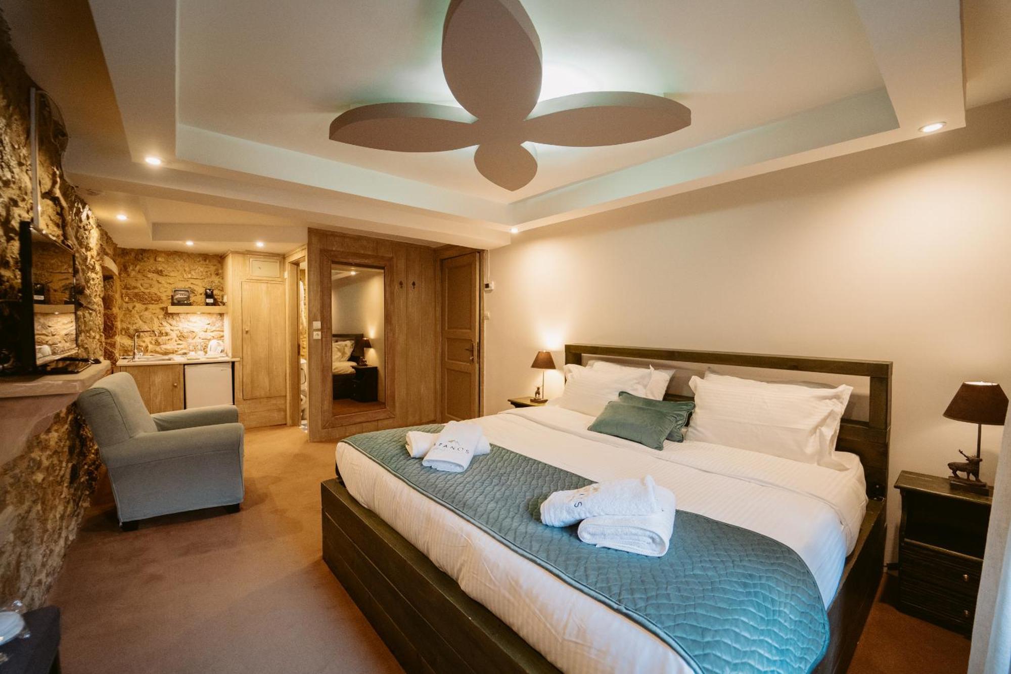 Afanos Guesthouse Arachova Bagian luar foto