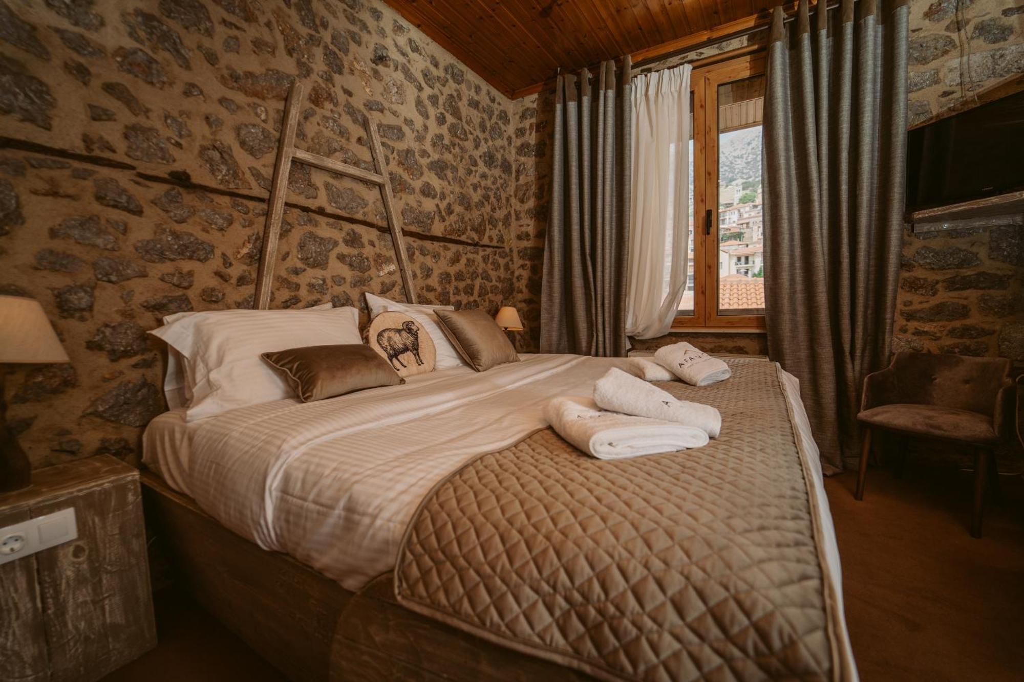 Afanos Guesthouse Arachova Bagian luar foto